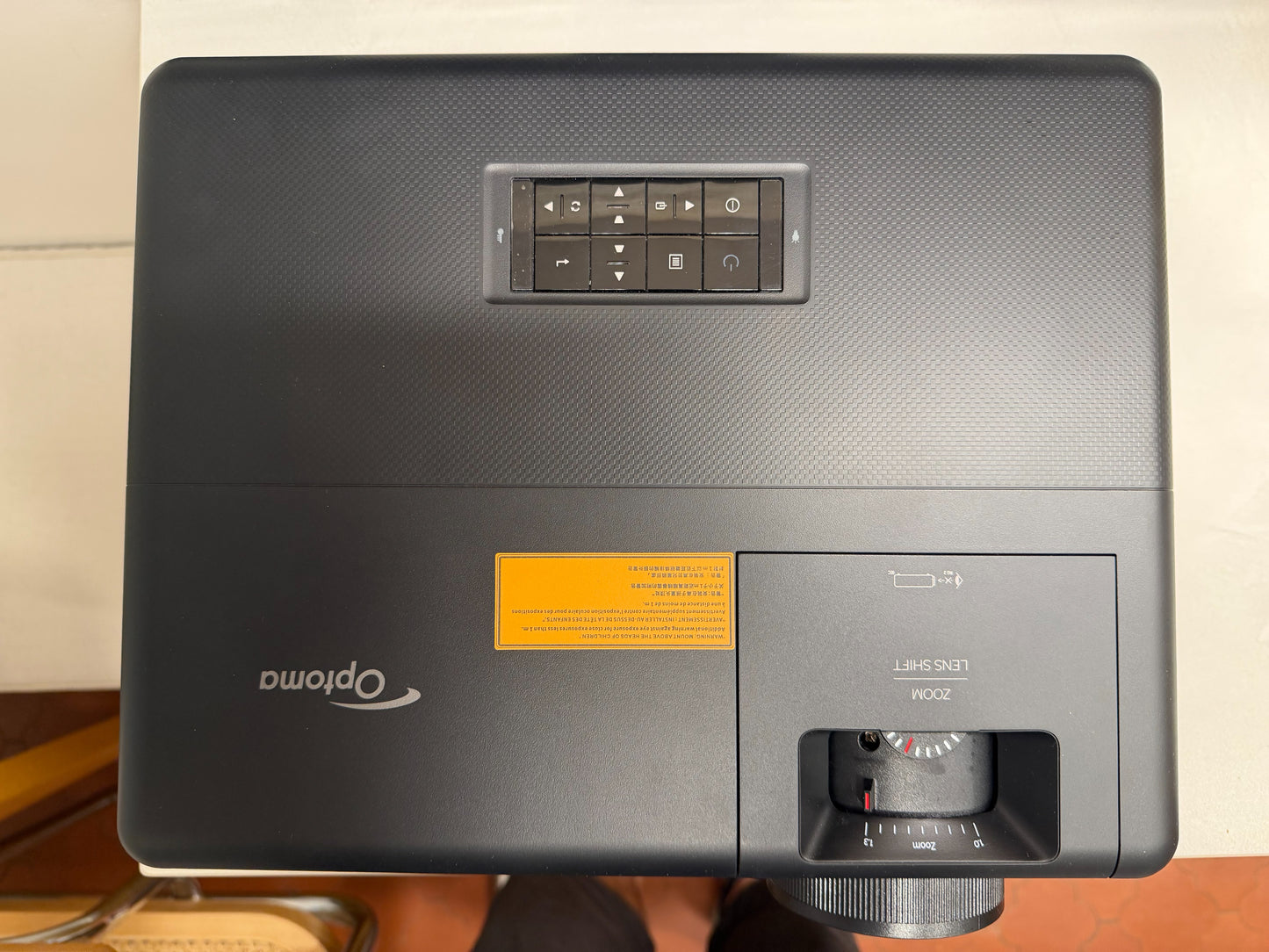 OPTOMA UHZ55