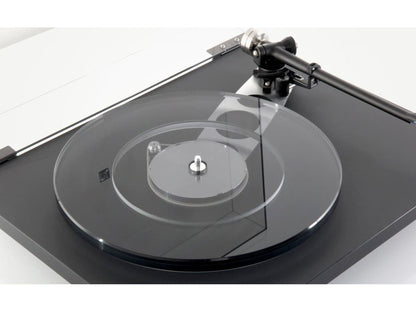 REGA PLANAR 6 (sans cellule) Noir avec Neo PSU